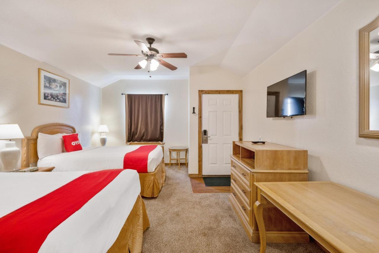 Oyo Hotel Kenedy Downtown - Us 181 Ngoại thất bức ảnh
